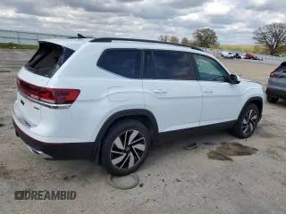 2024 Volkswagen Atlas SE with VIN 1V2KR2CA0RC551778, listed as a Copart auction lot 55583095 with 10,854 mi miles and Salvage title. Bid and sale history available at DreamBid. Image 3.