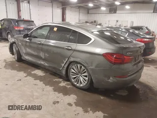 2014 BMW 5 Series 535i Gran Turismo xDrive z VIN WBA5M4C59ED183503, wystawiony jako IAAI lot #41983117 z przebiegiem 136 186 mil mil oraz . Historia ofert i sprzedaży dostępna na DreamBid. Obrazek 3.