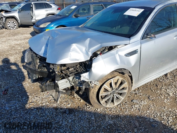 2019 Kia Optima LX with VIN 5XXGT4L35KG359896, listed as a IAAI auction lot 41849243 with 140,975 mi miles. Bid and sale history available at carsss.com. Image 6.