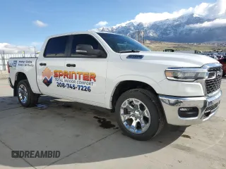 2025 Ram 1500 Big Horn z VIN 1C6RRFFG1SN512741, wystawiony jako Copart lot #51256565 z przebiegiem 17 185 mil mil oraz Szkoda całkowita • Salvage title. Historia ofert i sprzedaży dostępna na DreamBid. Obrazek 4.