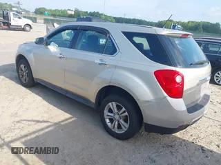 2013 Chevrolet Equinox LS with VIN 2GNALBEK6D6310627, listed as a IAAI auction lot 42118924 with 188,772 mi miles. Bid and sale history available at carsss.com. Image 3.