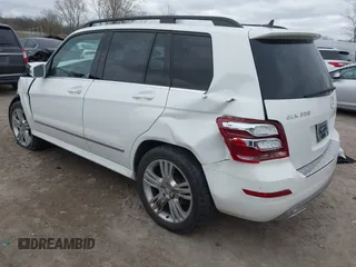 2015 Mercedes-Benz GLK with VIN WDCGG8JB8FG440969, listed as a IAAI auction lot 42042793 with 98,653 mi miles. Bid and sale history available at carsss.com. Image 3.