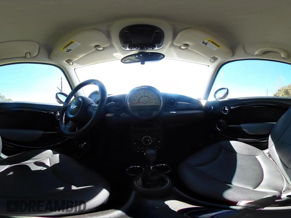 2011 MINI Hardtop with VIN WMWSU3C50BT098662, listed as a IAAI auction lot 41820600 with 109,061 mi miles and . Bid and sale history available at DreamBid. Image 18.