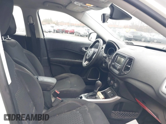 2018 Jeep Compass Sport with VIN 3C4NJCAB8JT263412, listed as a IAAI auction lot 41561089 with 94,275 mi miles. Bid and sale history available at carsss.com. Image 5.