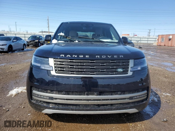 2025 Land Rover Range Rover SE z VIN SALKP9FU2SA283638, wystawiony jako Copart lot #49858485 z przebiegiem 2 999 mil mil oraz Szkoda całkowita • Salvage title. Historia ofert i sprzedaży dostępna na DreamBid. Obrazek 5.