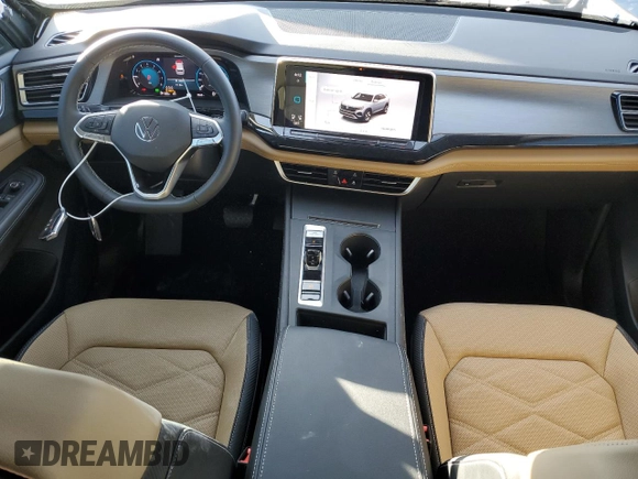 2024 Volkswagen Atlas SE with VIN 1V2DE2CA3RC244772, listed as a Copart auction lot 81523574 with 7,369 mi miles and Salvage title. Bid and sale history available at DreamBid. Image 8.