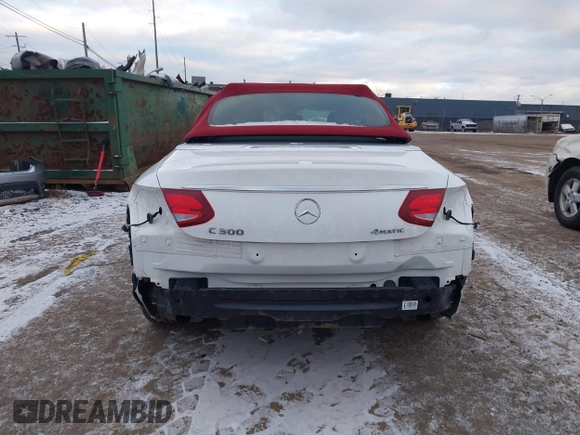 2018 Mercedes-Benz C 300 z VIN WDDWK4KBXJF703393, wystawiony jako IAAI lot #41218135 z przebiegiem 55 568 mil mil oraz . Historia ofert i sprzedaży dostępna na DreamBid. Obrazek 15.