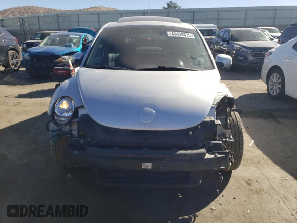 2005 Volkswagen New Beetle Coupe GLS with VIN 3VWCK31C05M418237, listed as a Copart auction lot 43439375 with 99,981 mi miles and Salvage Title. Bid and sale history available at carsss.com. Image 5.
