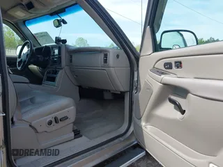 2006 GMC Sierra 1500 SLE1 z VIN 2GTEC13Z461264557, wystawiony jako IAAI lot #41998015 z przebiegiem 191 513 mil mil oraz . Historia ofert i sprzedaży dostępna na DreamBid. Obrazek 5.