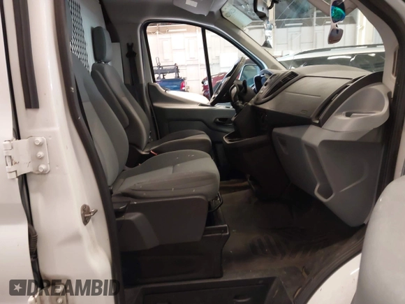 2015 Ford Transit Cargo z VIN 1FTNR1ZM4FKA66250, wystawiony jako IAAI lot #42249224 z przebiegiem 86 225 mil mil oraz . Historia ofert i sprzedaży dostępna na DreamBid. Obrazek 5.