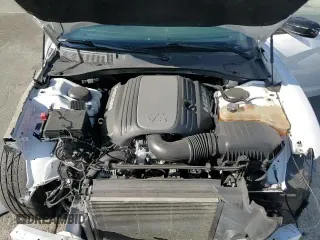 2019 Dodge Charger R/T z VIN 2C3CDXCT4KH554399, wystawiony jako Copart lot #83860635 z przebiegiem 86 490 mil mil oraz Szkoda całkowita • Salvage title. Historia ofert i sprzedaży dostępna na DreamBid. Obrazek 14.