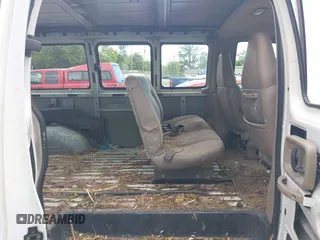 2001 Chevrolet Express z VIN 1GAGG25R911227950, wystawiony jako IAAI lot #42331547 z przebiegiem 101 695 mil mil oraz . Historia ofert i sprzedaży dostępna na DreamBid. Obrazek 8.