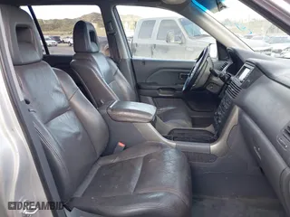 2005 Honda Pilot EX-L with NAVI with VIN 2HKYF18755H552502, listed as a IAAI auction lot 41921122 with 187,904 mi miles. Bid and sale history available at carsss.com. Image 5.