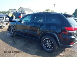 2018 Jeep Grand Cherokee Trailhawk with VIN 1C4RJFLG4JC241057, listed as a IAAI auction lot 42416590 with 81,822 mi miles and . Bid and sale history available at DreamBid. Image 3.