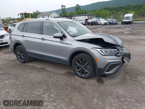 2023 Volkswagen Tiguan SE with VIN 3VV3B7AX1PM137324, listed as a IAAI auction lot 42378045 with 35,187 mi miles and . Bid and sale history available at DreamBid. Image 1.