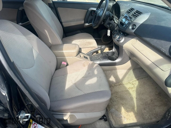 2007 Toyota RAV4 with VIN JTMBD33V476022998, listed as a Copart auction lot 73316774 with 176,271 mi miles and Clean Title. Bid and sale history available at carsss.com. Image 5.
