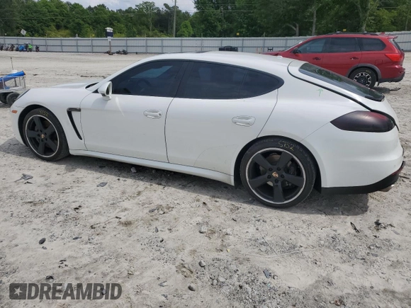 2014 Porsche Panamera z VIN WP0AA2A76EL010143, wystawiony jako Copart lot #54750715 z przebiegiem 132 333 mil mil oraz Szkoda całkowita • Salvage title. Historia ofert i sprzedaży dostępna na DreamBid. Obrazek 2.