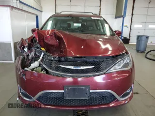 2018 Chrysler Pacifica Touring L z VIN 2C4RC1BG5JR211233, wystawiony jako Copart lot #58029295 z przebiegiem 112 264 mil mil oraz Szkody całkowita. Historia ofert i sprzedaży dostępna na DreamBid. Obrazek 5.
