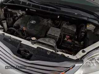 2017 Toyota Sienna XLE Auto Access Seat with VIN 5TDYZ3DC6HS826178, listed as a Copart auction lot 81618905 with 109,398 mi miles and Clean title. Bid and sale history available at DreamBid. Image 15.