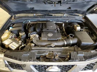 2008 Nissan Frontier SE z VIN 1N6AD06WX8C401437, wystawiony jako Copart lot #59941525 z przebiegiem 132 721 mil mil oraz Szkoda całkowita • Salvage title. Historia ofert i sprzedaży dostępna na DreamBid. Obrazek 11.