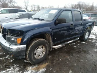 2007 GMC Canyon SLE1 with VIN 1GTDS13E178239562, listed as a IAAI auction lot 41264216 with 230,487 mi miles. Bid and sale history available at carsss.com. Image 2.