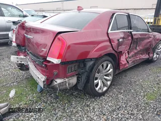 2019 Chrysler 300 Limited z VIN 2C3CCAEG9KH594736, wystawiony jako IAAI lot #41481173 z przebiegiem 80 543 mil mil oraz . Historia ofert i sprzedaży dostępna na DreamBid. Obrazek 4.