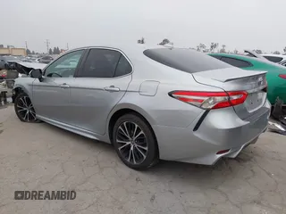 2019 Toyota Camry LE z VIN 4T1B11HK7KU713082, wystawiony jako IAAI lot #42151362 z przebiegiem 93 546 mil mil oraz . Historia ofert i sprzedaży dostępna na DreamBid. Obrazek 3.