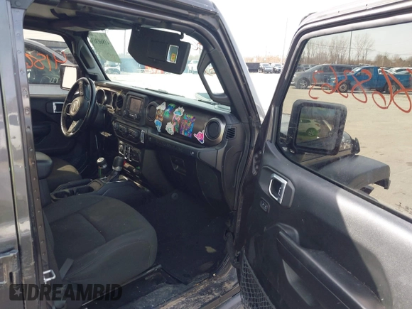 2020 Jeep Wrangler Unlimited Sport S z VIN 1C4HJXDN3LW155884, wystawiony jako IAAI lot #41868363 z przebiegiem 82 901 mil mil oraz . Historia ofert i sprzedaży dostępna na DreamBid. Obrazek 5.