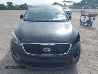 2016 Kia Sorento LX with VIN 5XYPG4A36GG086896, listed as a IAAI auction lot 41862568 with 75,277 mi miles. Bid and sale history available at carsss.com. Image 13.