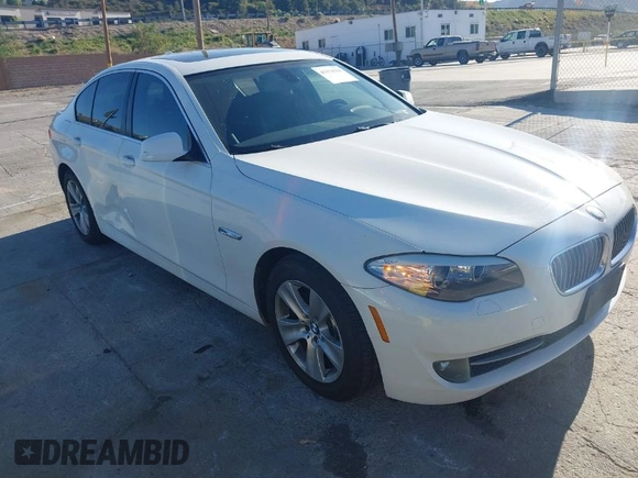2011 BMW 5 Series 528i with VIN WBAFR1C58BC746630, listed as a IAAI auction lot 41978568 with 178,012 mi miles and . Bid and sale history available at carsss.com. Image 1.