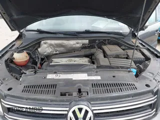 2012 Volkswagen Tiguan SE with VIN WVGAV7AX8CW004451, listed as a IAAI auction lot 42287717 with 110,167 mi miles and . Bid and sale history available at DreamBid. Image 10.
