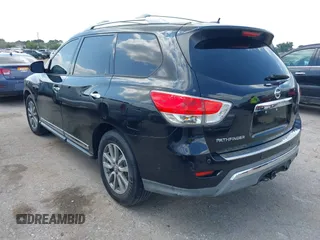 2015 Nissan Pathfinder SV with VIN 5N1AR2MN8FC689252, listed as a IAAI auction lot 42409596 with 165,825 mi miles and . Bid and sale history available at DreamBid. Image 3.