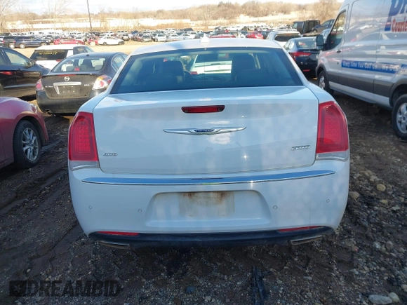 2018 Chrysler 300 Limited with VIN 2C3CCAKG1JH296670, listed as a IAAI auction lot 41691911 with 121,508 mi miles. Bid and sale history available at carsss.com. Image 16.