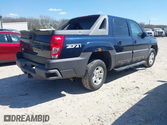 2004 Chevrolet Avalanche Z71 with VIN 3GNEK12T84G225711, listed as a IAAI auction lot 42051081 with 204,049 mi miles. Bid and sale history available at carsss.com. Image 4.