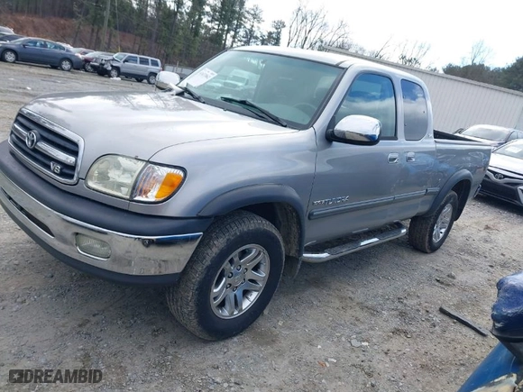 2002 Toyota Tundra SR5 with VIN 5TBRT34132S303771, listed as a IAAI auction lot 41633862 with 162,395 mi miles. Bid and sale history available at carsss.com. Image 2.