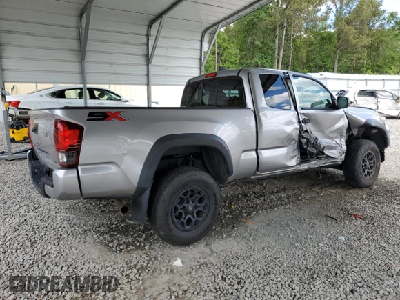 2020 Toyota Tacoma SR z VIN 3TYSX5EN1LT000617, wystawiony jako Copart lot #55799205 z przebiegiem 51 584 mil mil oraz Szkoda całkowita • Salvage title. Historia ofert i sprzedaży dostępna na DreamBid. Obrazek 3.