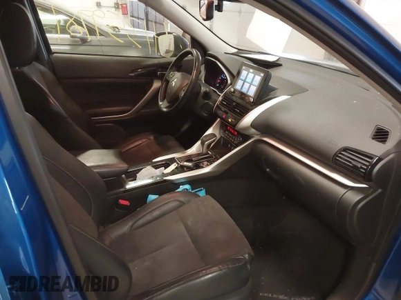 2022 Mitsubishi Eclipse Cross SE z VIN JA4ATWAAXNZ057521, wystawiony jako IAAI lot #41359901 z przebiegiem 60 227 mil mil oraz . Historia ofert i sprzedaży dostępna na DreamBid. Obrazek 5.