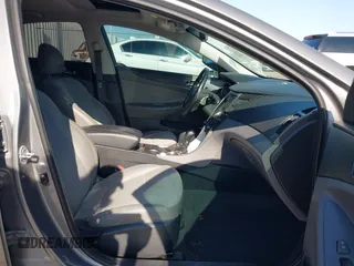 2013 Hyundai Sonata Limited with VIN 5NPEC4AC5DH676109, listed as a IAAI auction lot 41993081 with 290,920 mi miles and . Bid and sale history available at carsss.com. Image 5.