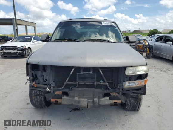 2003 Chevrolet Suburban LT with VIN 1GNEC16Z93J261285, listed as a Copart auction lot 61180305 with 211,620 mi miles and Non repairable. Bid and sale history available at DreamBid. Image 5.