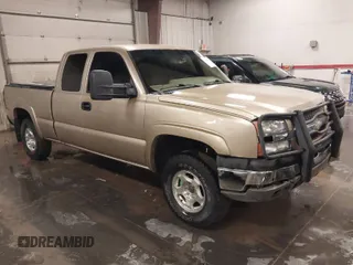 2004 Chevrolet Silverado 1500 Z71 with VIN 2GCEK19T141288575, listed as a IAAI auction lot 41207115 with 172,516 mi miles. Bid and sale history available at carsss.com. Image 1.