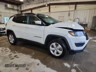 2020 Jeep Compass Latitude z VIN 3C4NJDBB5LT175411, wystawiony jako Copart lot #62606565 z przebiegiem 44 523 mil mil oraz Szkoda całkowita • Salvage title. Historia ofert i sprzedaży dostępna na DreamBid. Obrazek 4.