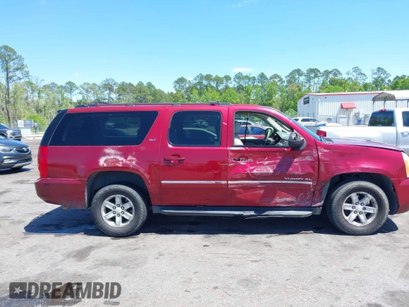 2011 GMC Yukon XL SLT with VIN 1GKS2KE37BR118843, listed as a IAAI auction lot 41983870 with 236,029 mi miles. Bid and sale history available at carsss.com. Image 13.