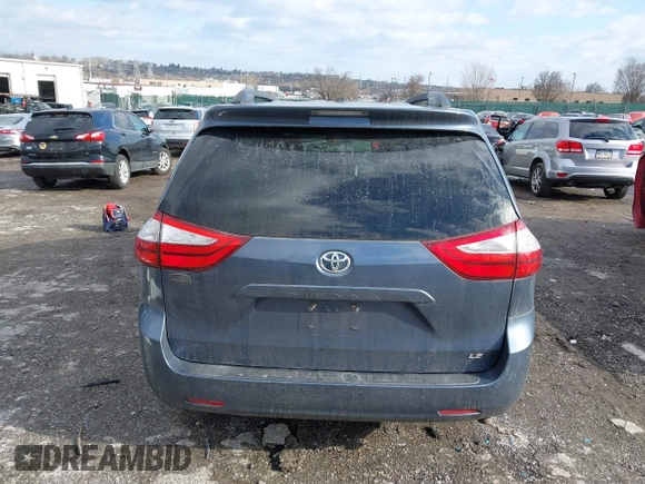 2016 Toyota Sienna LE AAS with VIN 5TDKK3DCXGS734130, listed as a IAAI auction lot 41519212 with 88,137 mi miles. Bid and sale history available at carsss.com. Image 16.