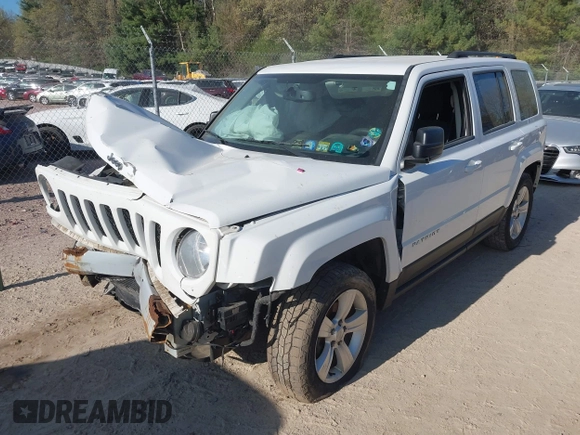 2014 Jeep Patriot Sport z VIN 1C4NJRBB1ED644371, wystawiony jako IAAI lot #42217823 z przebiegiem 139 215 mil mil oraz . Historia ofert i sprzedaży dostępna na DreamBid. Obrazek 17.