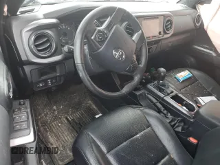 2019 Toyota Tacoma SR z VIN 3TMCZ5AN9KM206637, wystawiony jako Copart lot #48753665 z przebiegiem 88 864 mil mil oraz Szkoda całkowita • Salvage title. Historia ofert i sprzedaży dostępna na DreamBid. Obrazek 8.