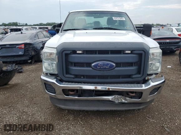 2014 Ford F-250 XL with VIN 1FTBF2BT5EEA89553, listed as a Copart auction lot 63231845 with 429,510 mi miles and Clean title. Bid and sale history available at DreamBid. Image 5.