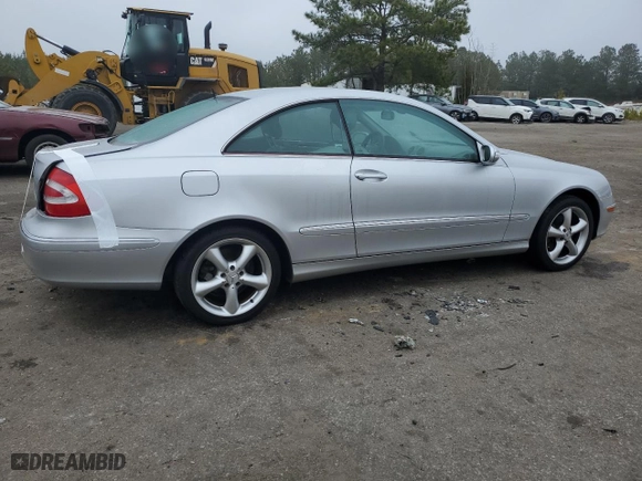 2003 Mercedes-Benz CLK-Class 3.2L with VIN WDBTJ65J33F051152, listed as a Copart auction lot 43031405 with 0 mi miles and Salvage Title. Bid and sale history available at carsss.com. Image 3.