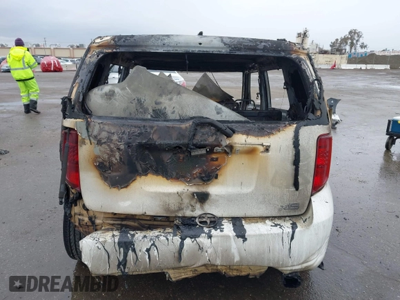 2008 Scion xB z VIN JTLKE50E281035510, wystawiony jako IAAI lot #41771727 z przebiegiem Nie podano mil oraz . Historia ofert i sprzedaży dostępna na DreamBid. Obrazek 15.