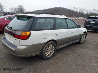 2000 Subaru Legacy Wagon Outback Ltd with VIN 4S3BH686XY7627644, listed as a IAAI auction lot 41727147 with 182,343 mi miles. Bid and sale history available at carsss.com. Image 4.