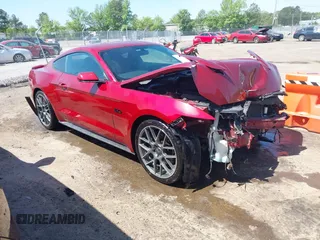 2016 Ford Mustang GT z VIN 1FA6P8CF2G5251609, wystawiony jako IAAI lot #42142963 z przebiegiem 111 386 mil mil oraz . Historia ofert i sprzedaży dostępna na DreamBid. Obrazek 1.